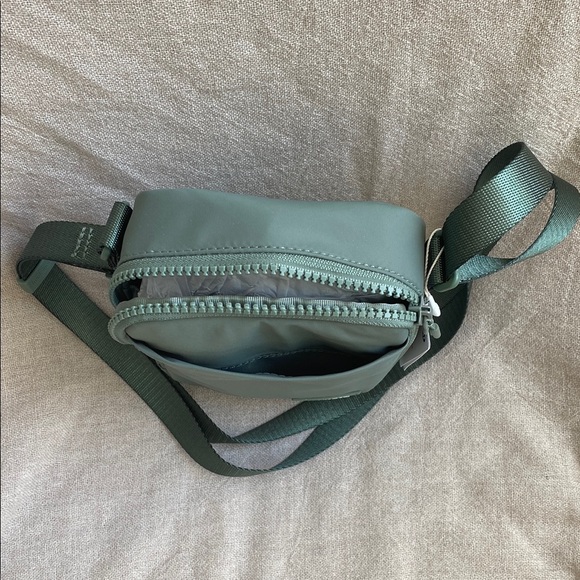 Lululemon Easy Access Crossbody Bag - Picture 3 of 5